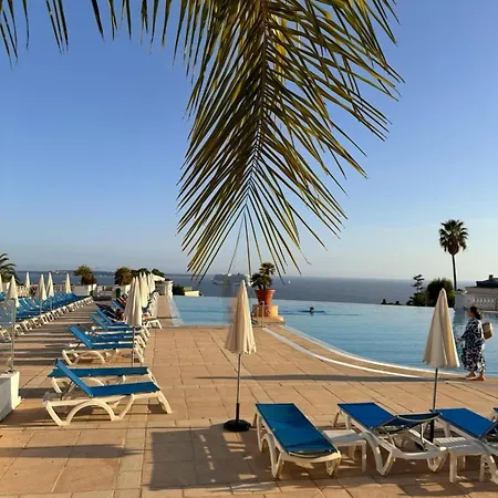 Apartment Vue Imprenable, Piscine A Debordement - Cannes