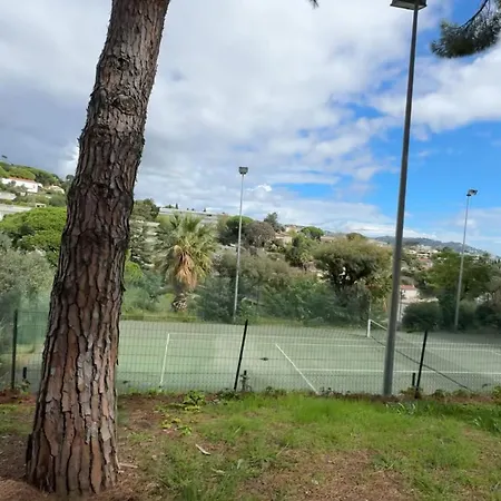 Appartamento Vue Imprenable, Piscine A Debordement -